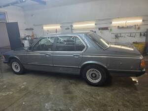 Bild 4/5 von BMW 728i (1983)