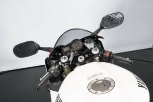 Afbeelding 34/44 van Yamaha YZF 1000 R1 (1998)