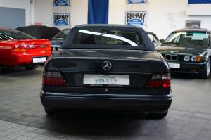 Bild 13/34 von Mercedes-Benz E 500 (1995)