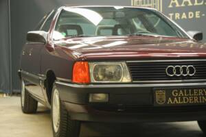 Immagine 30/50 di Audi 100 - 2.3E quattro (1990)