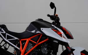 Image 4/83 of KTM 1290 Super Duke R (2018)