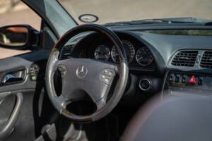 Bild 40/61 von Mercedes-Benz CLK 320 (2002)