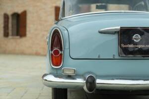 Afbeelding 14/50 van SIMCA Aronde P 60 Monthléry Spéciale (1960)