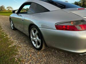 Image 18/54 de Porsche 911 Carrera (2003)