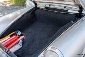 Image 39/42 de Porsche 911 2.7 (1974)