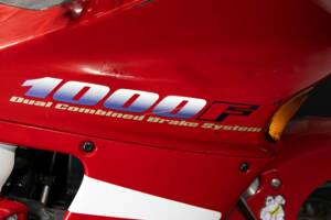 Immagine 35/49 di Honda CBR 1000 RR Fireblade (1995)