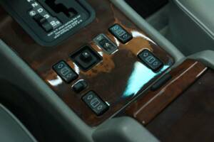 Afbeelding 23/50 van Mercedes-Benz 560 SEC (1991)