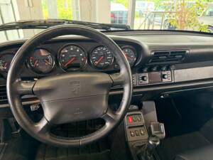 Image 39/39 of Porsche 911 Carrera (1997)