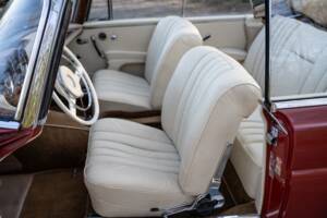 Afbeelding 10/14 van Mercedes-Benz 220 SE b (1963)