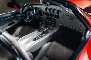 Image 8/15 of Dodge Viper RT/10 (1994)