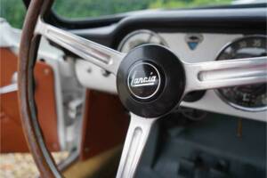 Image 19/50 of Lancia Flaminia GT 2.5 3C Touring (1964)