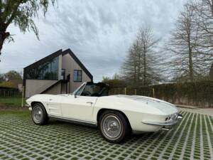 Imagen 8/38 de Chevrolet Corvette Sting Ray Convertible (1964)