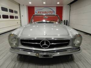 Image 2/15 de Mercedes-Benz 230 SL (1966)