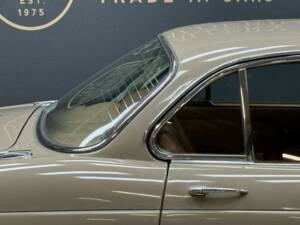 Bild 45/50 von Jaguar XJ 6 4.2 (1972)