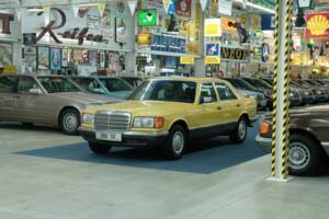 Bild 5/50 von Mercedes-Benz 380 SE (1983)