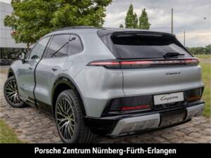 Image 3/50 of Porsche Cayenne S Electric (2026)