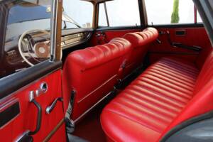 Image 5/18 of Mercedes-Benz 220 SE b (1961)