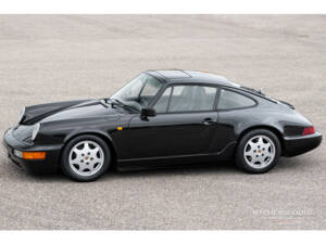 Image 1/28 de Porsche 911 Carrera 4 (1990)