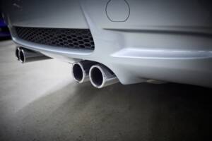 Image 22/100 of BMW M3 (2006)
