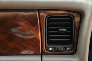 Bild 28/50 von Jaguar XJ6 3.2 (1995)