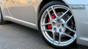 Image 2/25 of Porsche 911 Carrera S (2006)