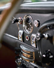 Image 18/28 of Aston Martin DB 6 Mk II (1970)