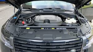 Image 50/61 of Land Rover Range Rover D350 (2025)