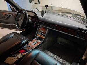 Bild 3/8 von Mercedes-Benz 500 SEC (1987)