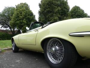 Image 40/74 de Jaguar Type E V12 (1973)