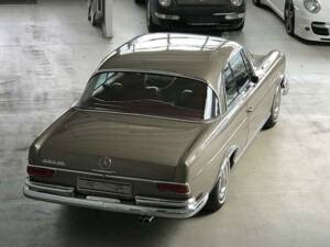 Bild 1/38 von Mercedes-Benz 280 SE (1967)