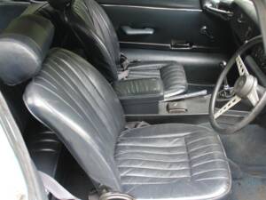 Bild 9/16 von Jaguar E-Type V12 (2+2) (1971)