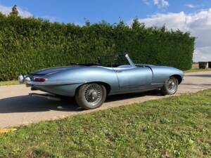 Imagen 2/31 de Jaguar E-Type 4.2 (1964)