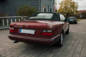Bild 4/12 von Mercedes-Benz 300 CE-24 (1992)