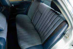 Imagen 11/19 de Mercedes-Benz 250 (1978)