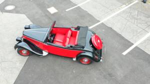 Immagine 5/45 di Citroën Traction Avant 11 BL (1952)