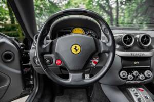 Image 32/50 de Ferrari 599 GTB Fiorano (2006)