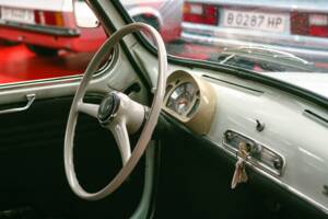 Image 26/32 of SEAT 600 D (1968)