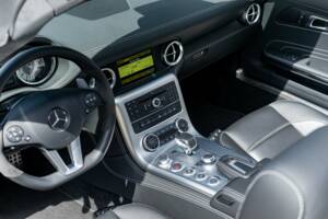 Image 7/21 of Mercedes-Benz SLS AMG Roadster (2012)