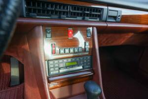 Image 46/50 de Mercedes-Benz 280 S (1988)