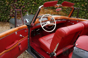 Imagen 45/50 de Mercedes-Benz 220 SE Cabriolet (1960)