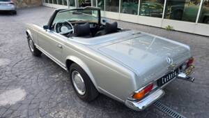 Image 21/26 de Mercedes-Benz 280 SL (1970)