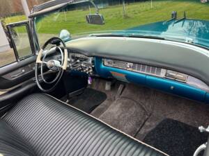 Bild 14/16 von Cadillac Eldorado Biarritz (1955)