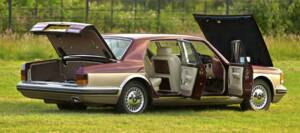 Image 19/50 of Rolls-Royce New Silver Dawn (1997)