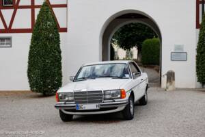 Bild 6/28 von Mercedes-Benz 230 C (1980)