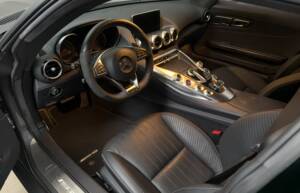 Image 16/29 of Mercedes-AMG GT-S (2015)