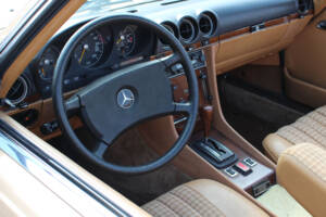 Image 19/26 of Mercedes-Benz 280 SL (1980)