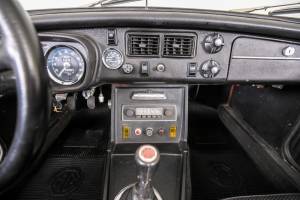 Afbeelding 30/50 van MG MGB (1973)