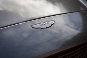 Image 14/30 of Aston Martin V12 Vanquish (2002)