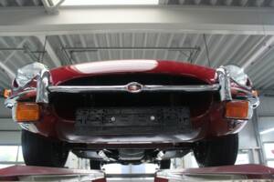 Image 19/50 de Jaguar E-Type (1969)