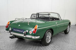 Image 25/50 of MG MGB (1964)